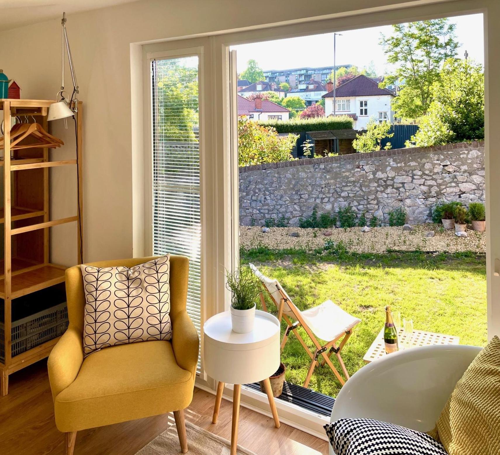 Redland Retreat, Cosy Garden For 2 Appartement *
